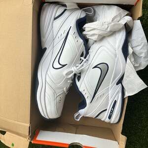 Nike Air Monarch IV White Navy Athletic Training Shoes Sneakers MEN'S 14